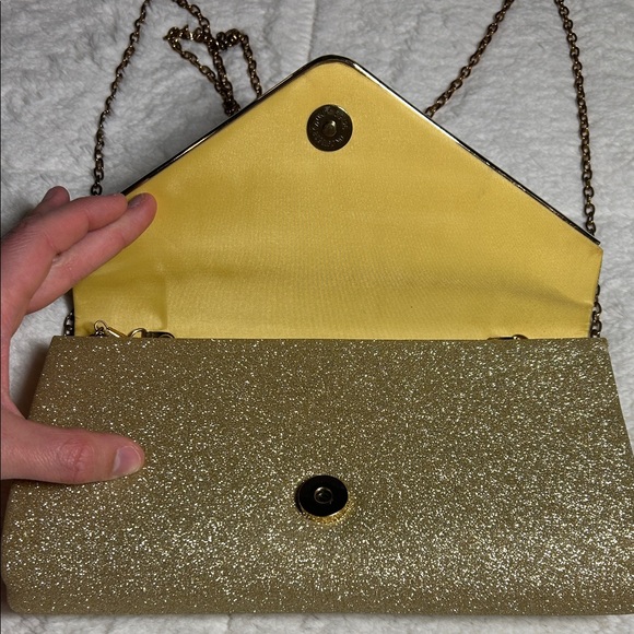 Gold Glitter Envelope Clutch with Chain Strap - Picture 4 of 9